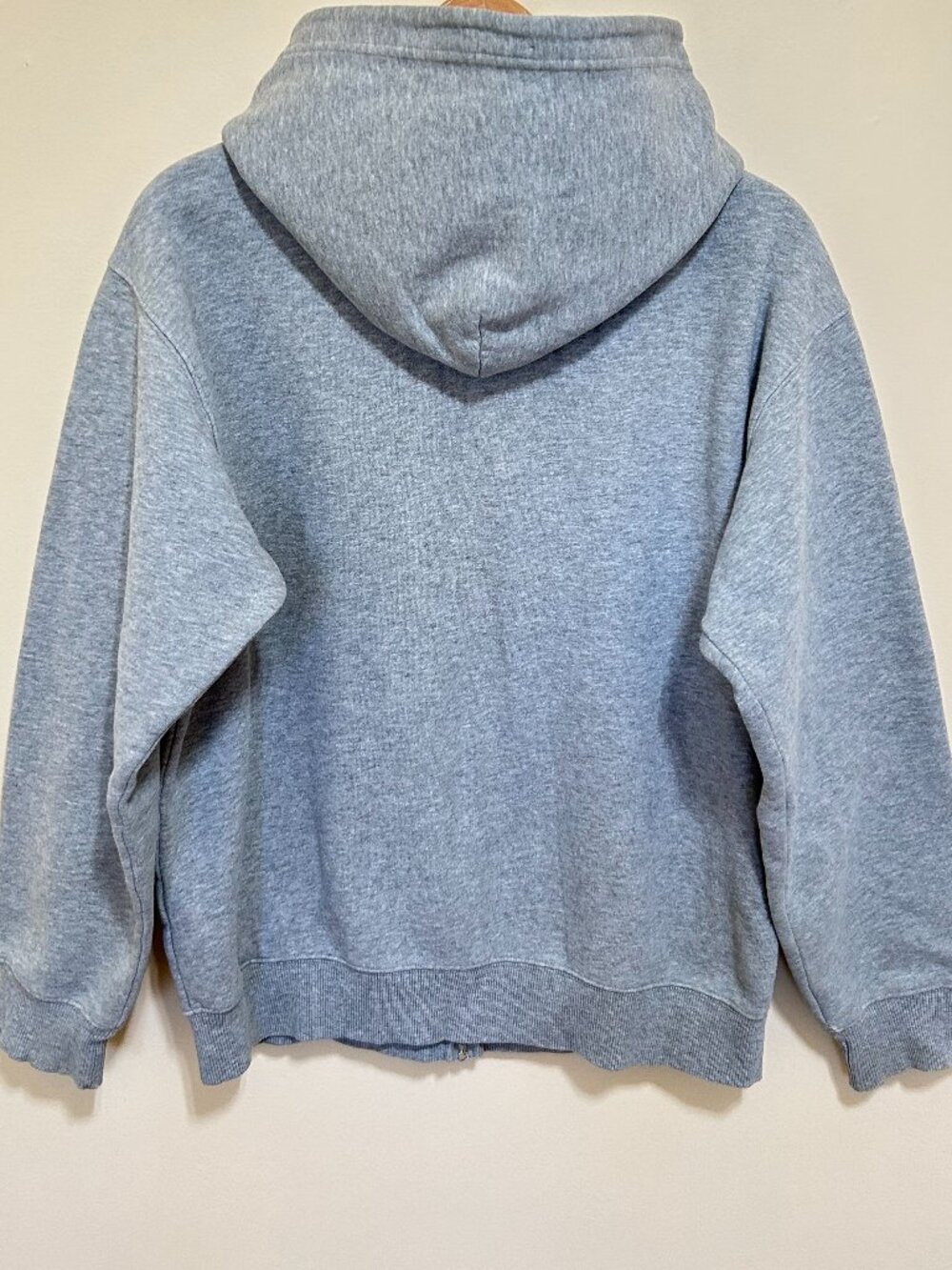Aritzia TNA Hoodie Heathered Grey Size M - Picture 2 of 7